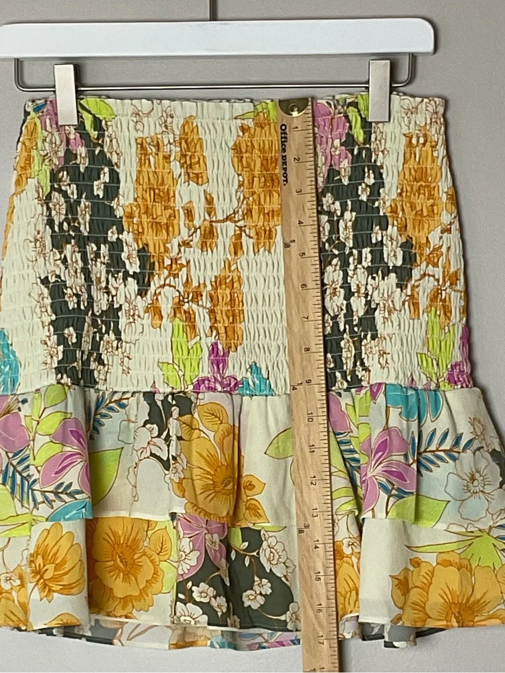 NWT Guess Toni Gold Coast Collection Floral Smocked Mini Skirt Boho Romantic S
